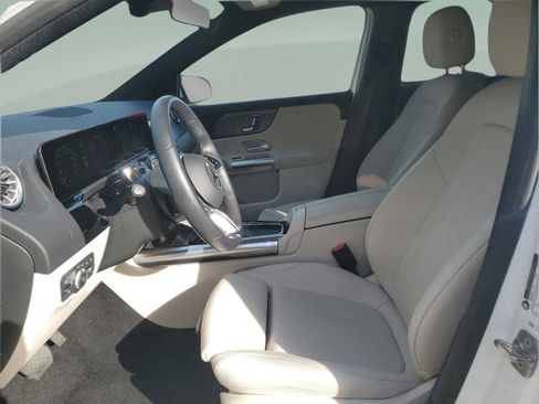 Used 2025 Mercedes-Benz GLA 250 image 18