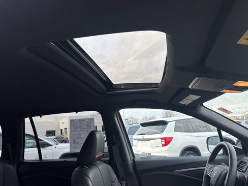 Certified 2023 Honda Passport TrailSport image 18