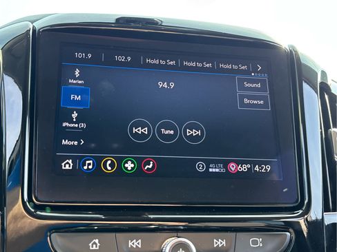 Used 2021 Chevrolet Traverse LT FWD image 11