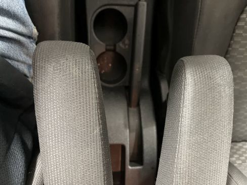 Used 2010 Chevrolet HHR LT image 21