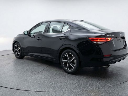 Used 2025 Nissan Sentra SV image 6