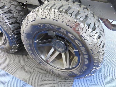 Used 2021 Jeep Gladiator Sport AWD/4WD image 9