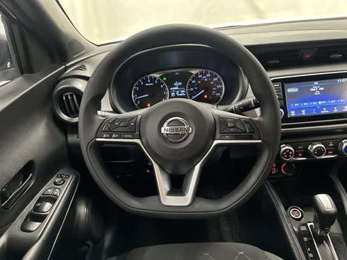 Used 2019 Nissan Kicks S FWD image 13
