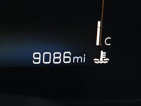 Used 2024 Chevrolet TrailBlazer LS image 25