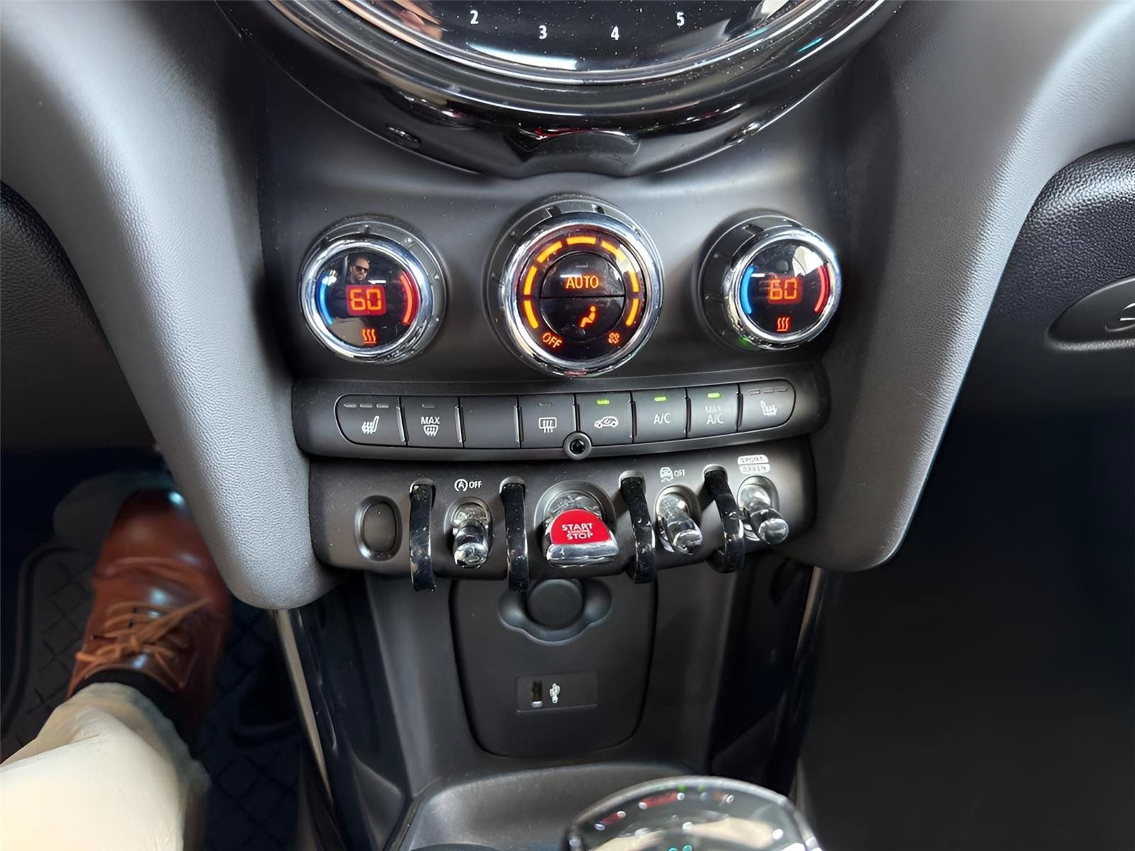 Used 2024 MINI Cooper S FWD image 27