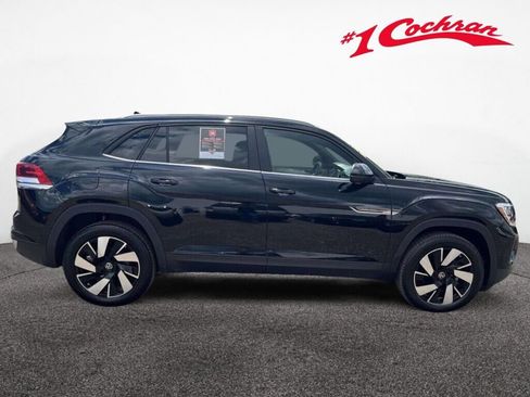 Used 2025 Volkswagen Atlas Cross Sport SE FWD image 6