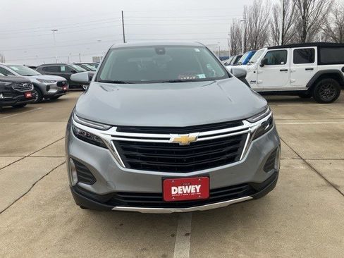 Used 2024 Chevrolet Equinox LT image 2