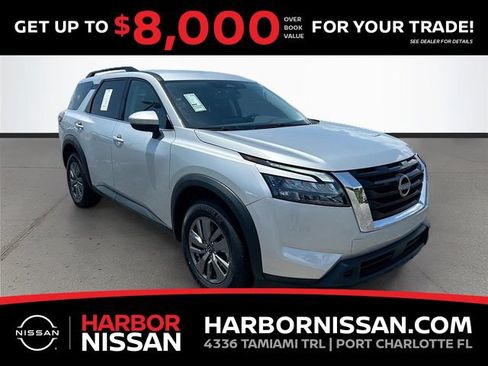 Used 2025 Nissan Pathfinder SV AWD/4WD image 1