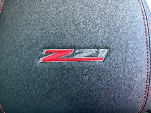 Used 2024 Chevrolet Traverse Z71 AWD/4WD image 18