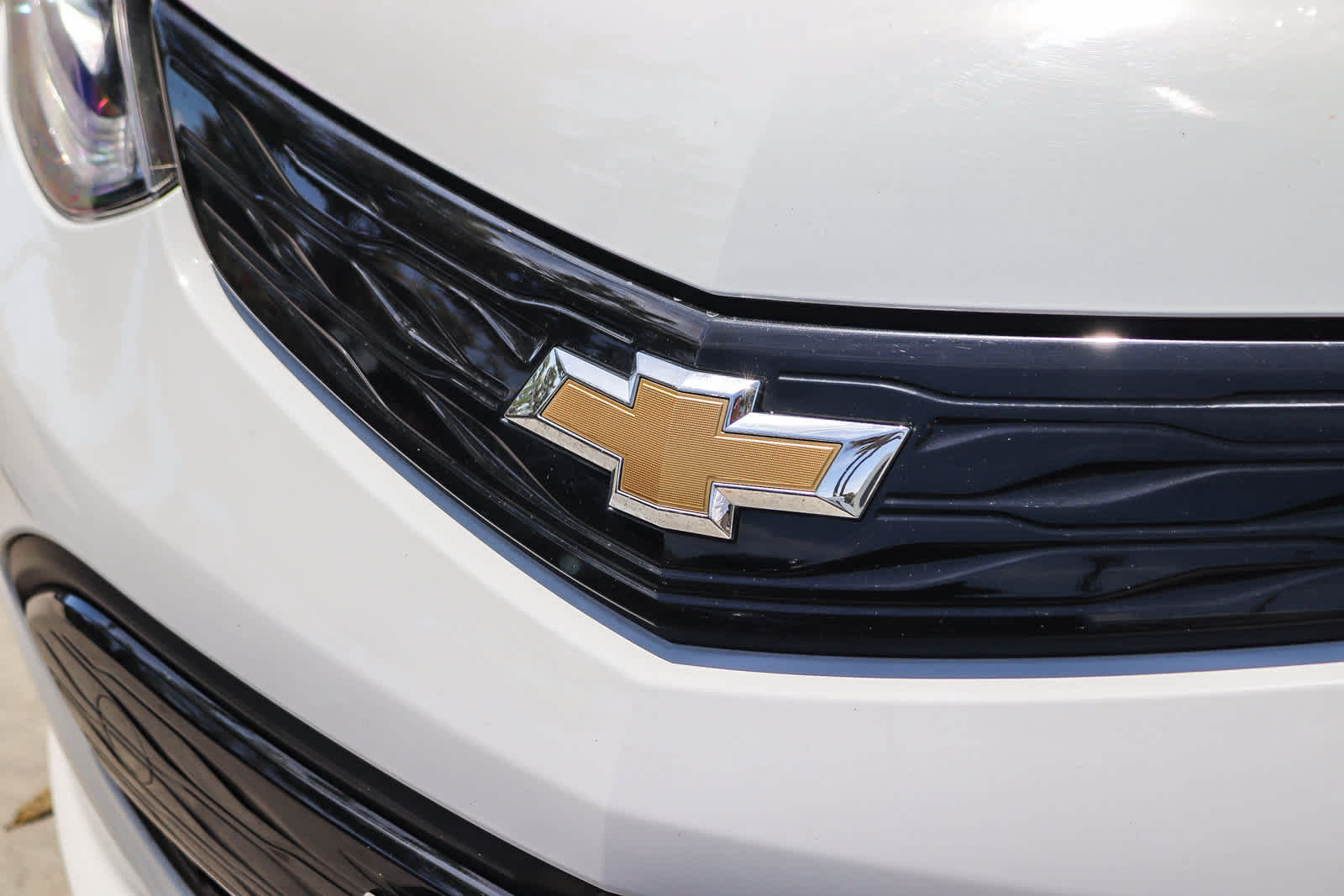 Used 2020 Chevrolet Bolt Premier w/ Infotainment Package FWD image 11