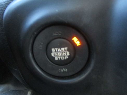 Used 2019 Jeep Wrangler Unlimited Sport S image 31