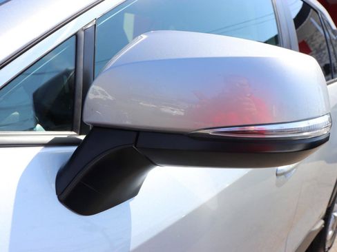 Used 2025 Toyota RAV4 XLE image 51