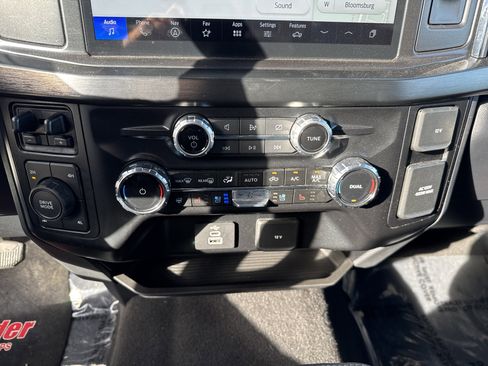Used 2024 Ford F350 Lariat w/ Camper Package image 25