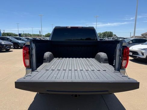 Used 2024 GMC Sierra 1500 Elevation AWD/4WD image 5