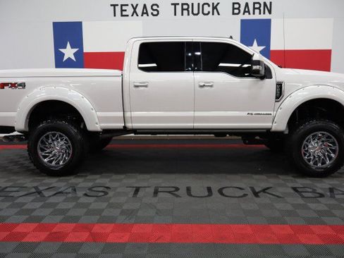 Used 2019 Ford F250 Limited w/ FX4 Off-Road Package AWD/4WD image 17