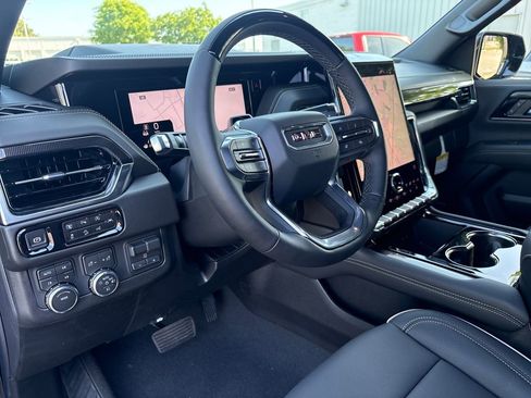 New 2026 GMC Yukon Elevation w/ Elevation Premium Package AWD/4WD image 11