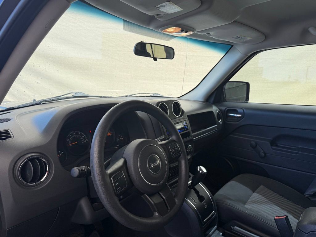 Used 2015 Jeep Patriot Sport FWD image 13