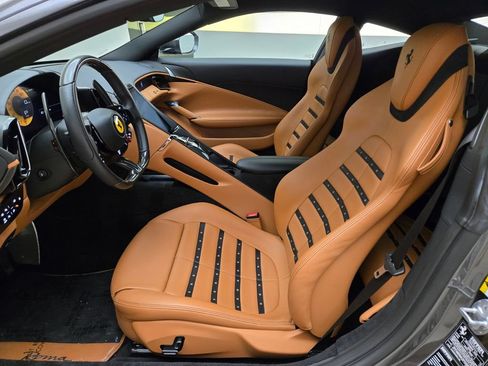 Used 2023 Ferrari Roma RWD image 18