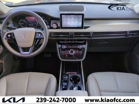 Used 2021 Lincoln Corsair AWD w/ Sport Package image 15