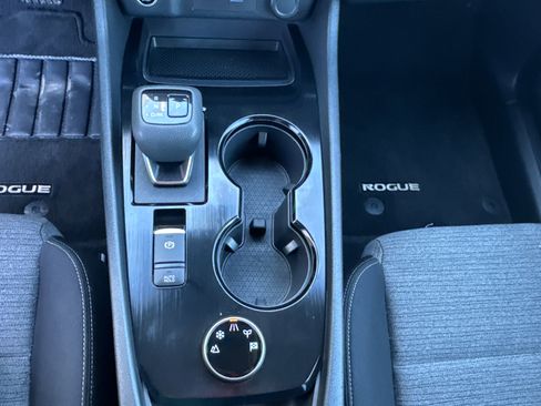 Used 2023 Nissan Rogue SV image 13