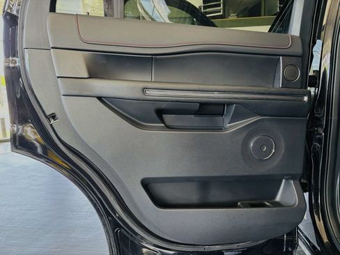 Used 2022 Ford Expedition Limited w/ Equipment Group 304A AWD/4WD image 39