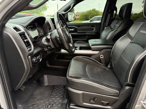 Used 2022 RAM 2500 Laramie w/ Night Edition AWD/4WD image 14