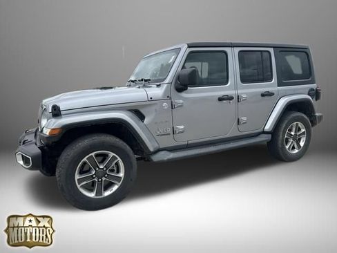 Used 2019 Jeep Wrangler Unlimited Sahara w/ Safety Group AWD/4WD image 3