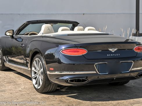 Used 2020 Bentley Continental GT image 11
