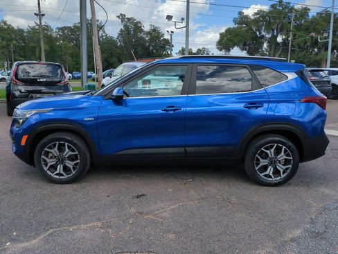 Used 2023 Kia Seltos EX AWD/4WD image 8