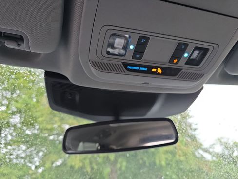 Used 2023 Ford Explorer Limited image 44