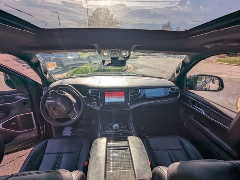 Used 2022 Jeep Wagoneer Series III w/ Premium Group I image 12