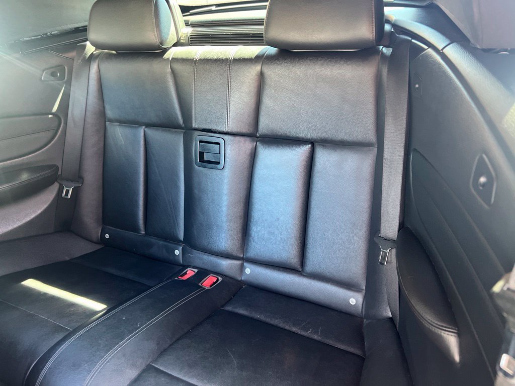 Used 2010 BMW 135i Convertible RWD image 9