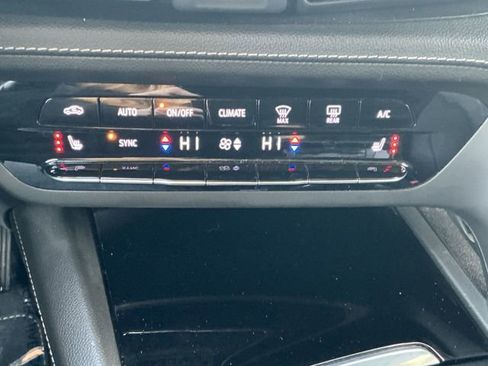 Used 2023 Buick Envision Essence image 43