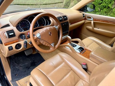 Used 2006 Porsche Cayenne S AWD/4WD image 8