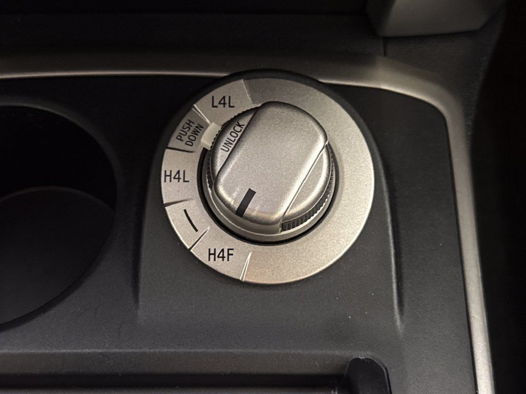 Used 2013 Toyota 4Runner Limited AWD/4WD image 22