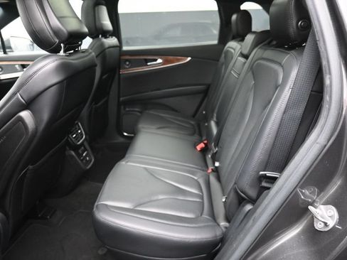 Used 2020 Lincoln Nautilus Reserve AWD/4WD image 7