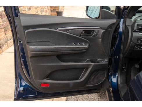 Used 2023 Honda Passport EX-L image 9