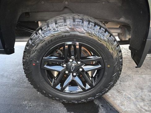 Used 2022 Chevrolet Silverado 1500 LT Trail Boss w/ Bed Protection Package image 12