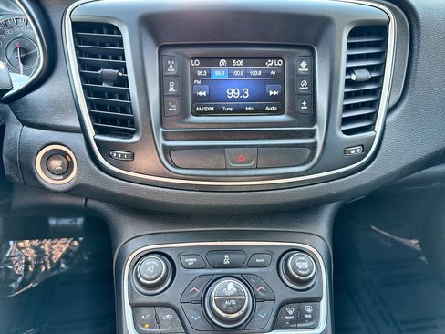 Used 2016 Chrysler 200 Limited w/ Convenience Group FWD image 12