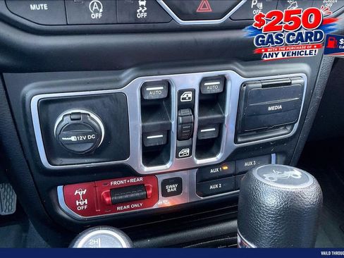 Used 2018 Jeep Wrangler Unlimited Rubicon w/ Safety Group AWD/4WD image 33