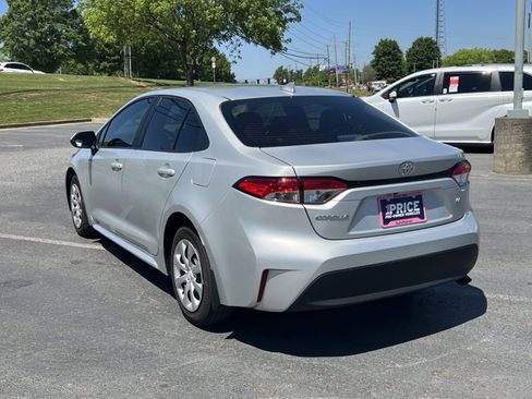 Used 2025 Toyota Corolla LE image 7