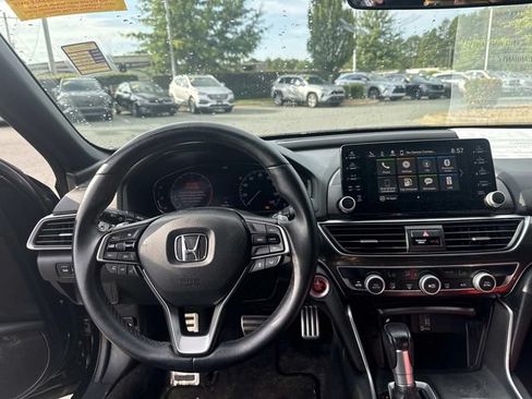 Used 2018 Honda Accord Sport image 5