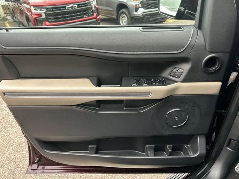 Used 2024 Ford Expedition Max Limited RWD image 31