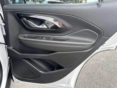 Used 2024 GMC Terrain AT4 w/ Infotainment Package II image 21