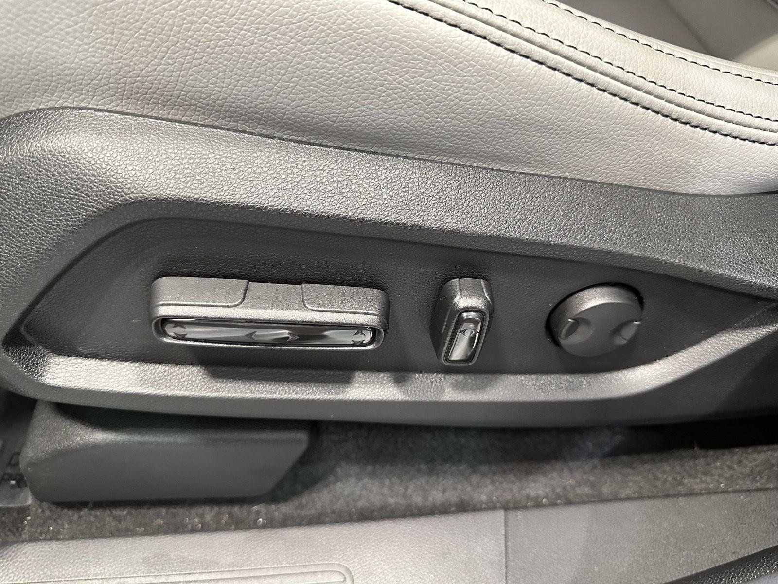Certified 2025 Honda Pilot EX-L image 17