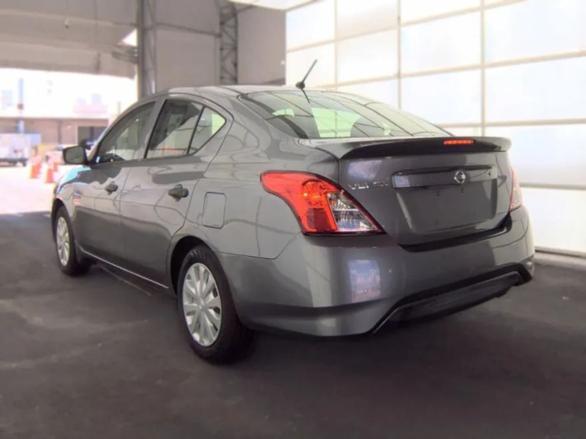 Used 2019 Nissan Versa S Plus FWD image 5