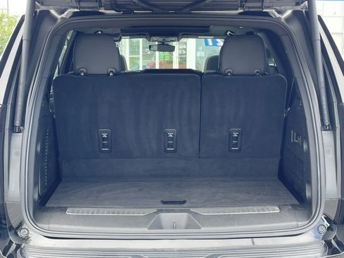 Used 2021 Chevrolet Tahoe Z71 w/ Z71 Signature Package image 25