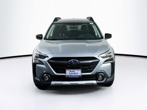 Used 2023 Subaru Outback Limited AWD/4WD image 2