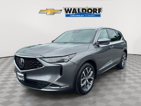 Used 2024 Acura MDX SH-AWD w/ Technology Package image 3