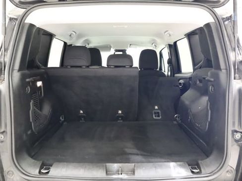 Used 2019 Jeep Renegade Latitude w/ Cold Weather Group image 25